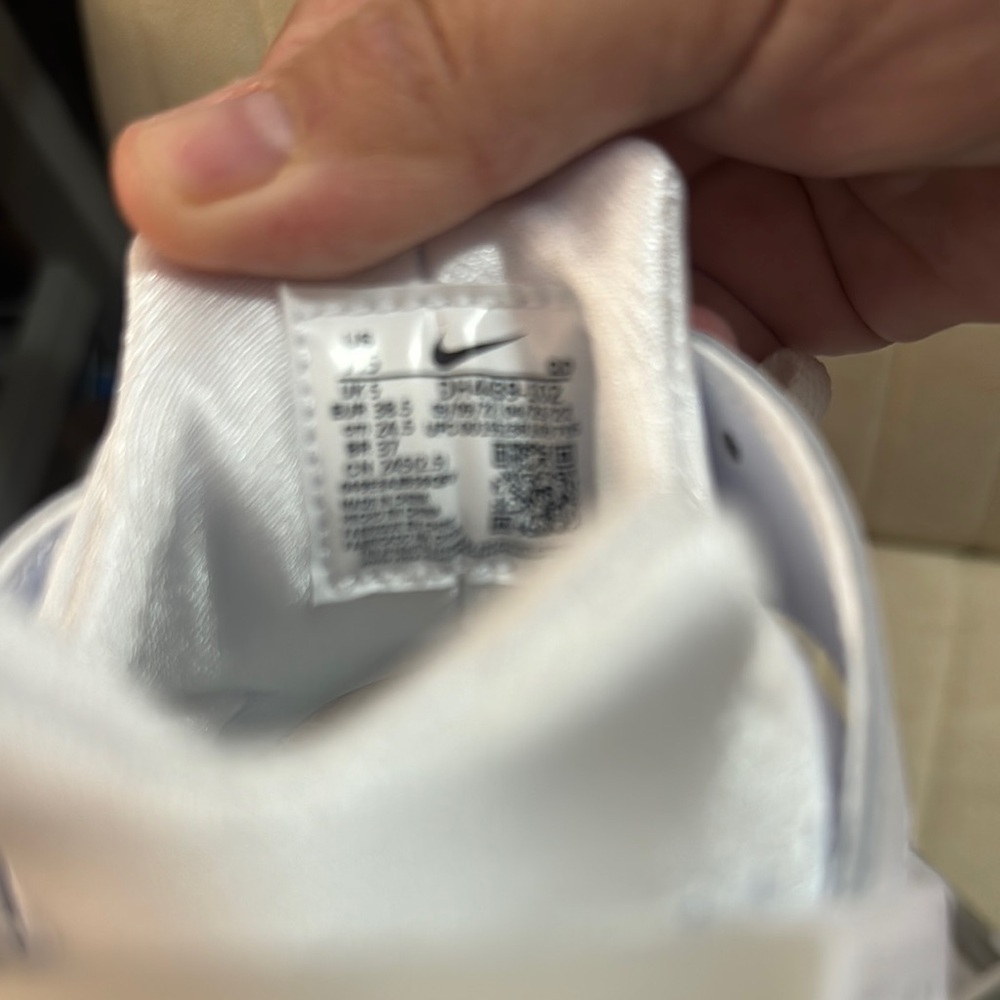 Nike White Air Huarache new in box - Picture 5 of 6